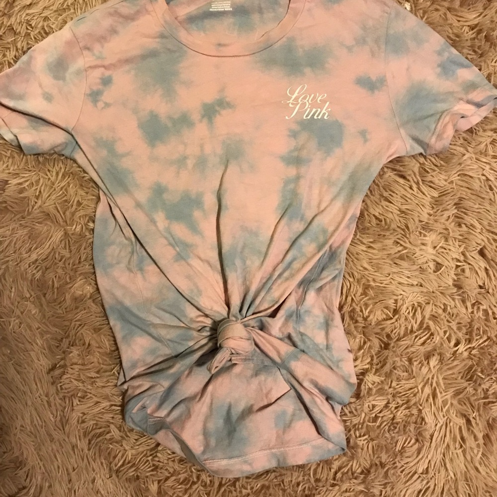 VS Pink tee shirt